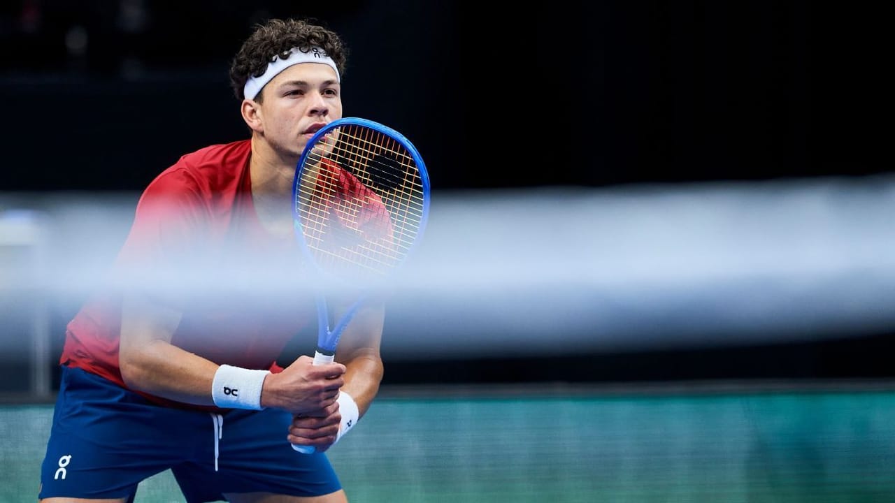 Shelton Falls in Davis Cup, US Tied with Czechs